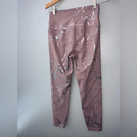 NWOT Beyond Yoga lost Your Marbles High waist Yoga Leggings M - Picture 5 of 7